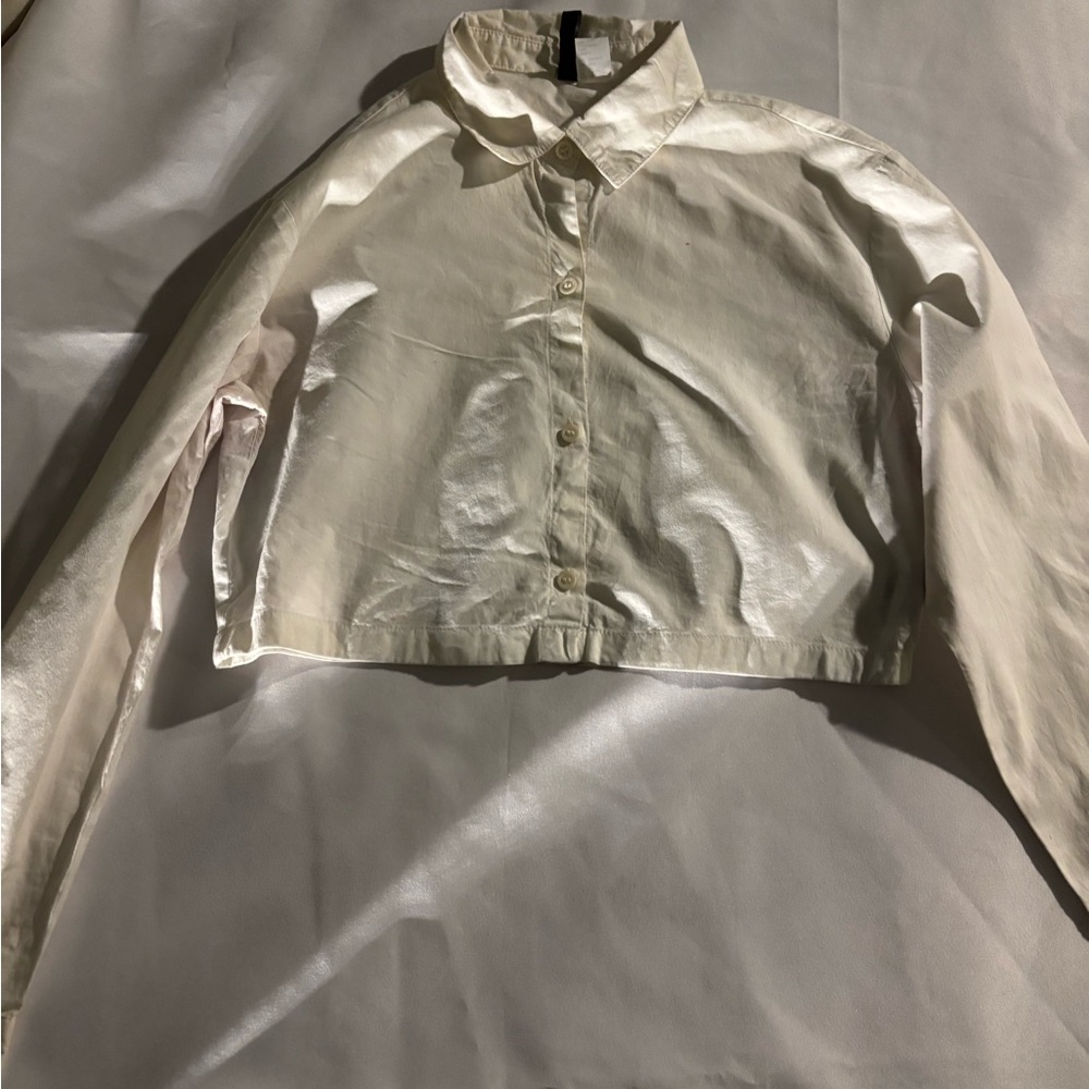 H&M Cream Cropped Button-Up Blouse